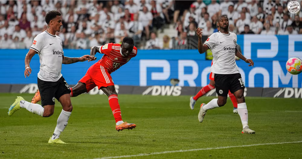 Bayern ‘hủy diệt’ Eintracht Frankfurt trong ngày ra quân Bundesliga ảnh 2