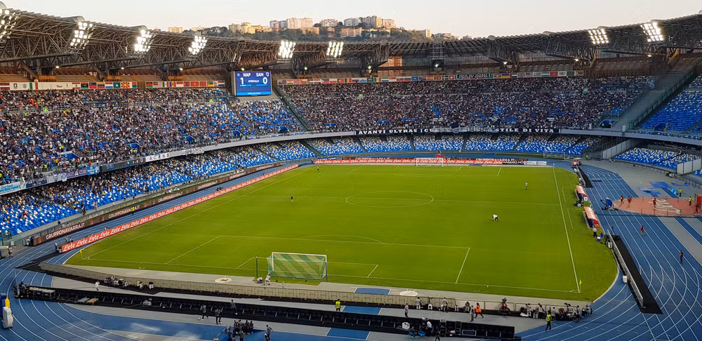 CLB Napoli đổi tên sân nhà để tri ân Diego Maradona ảnh 1