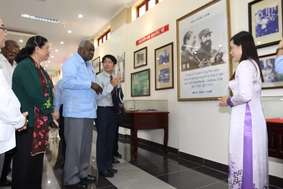 Đoàn đại biểu cấp cao Quốc hội Cuba thăm và làm việc tại Bến Tre ảnh 1