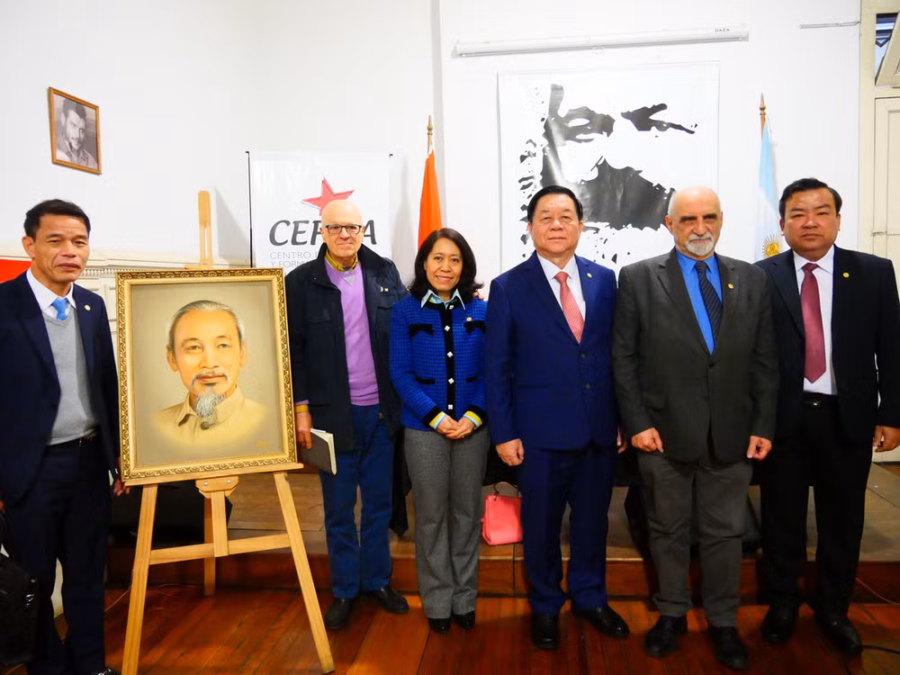 ttxvn Quyen TBT Dang CS Argentina2.JPG