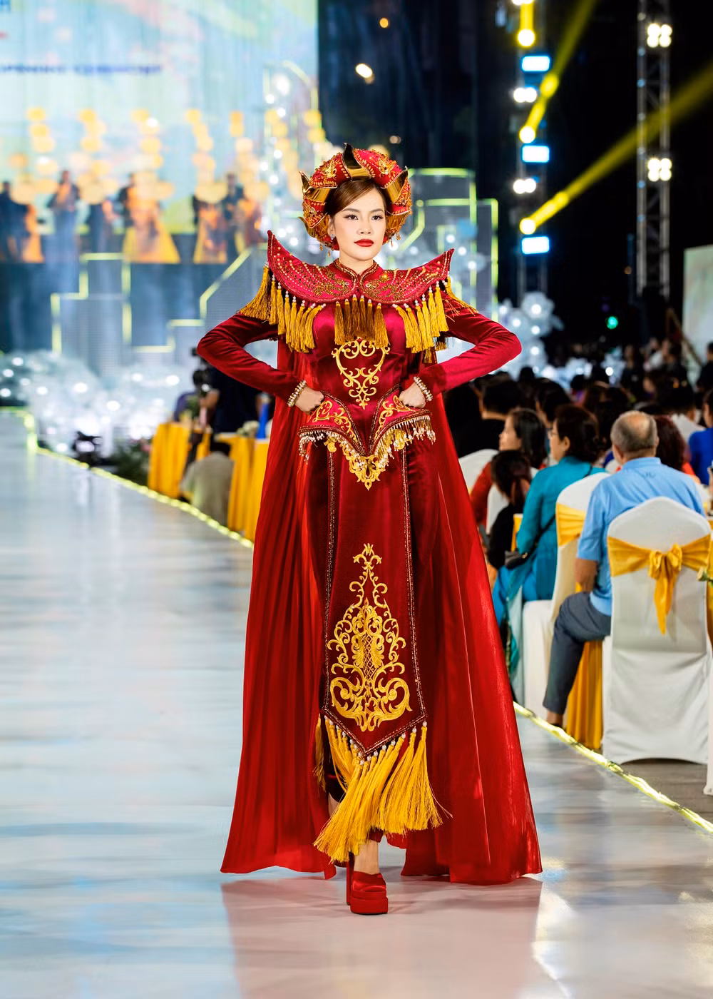 HOA HẬU LÊ HOÀNG PHƯƠNG (1).jpg