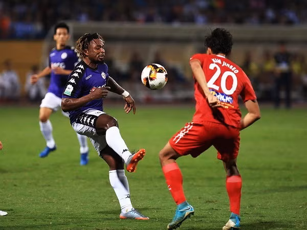 Hà Nội FC và HAGL 'bất phân thắng bại' sau trận cầu căng thẳng ảnh 1