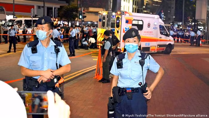 Hong Kong: ''Sói đơn độc'' tấn công khủng bố nhằm vào cảnh sát ảnh 1