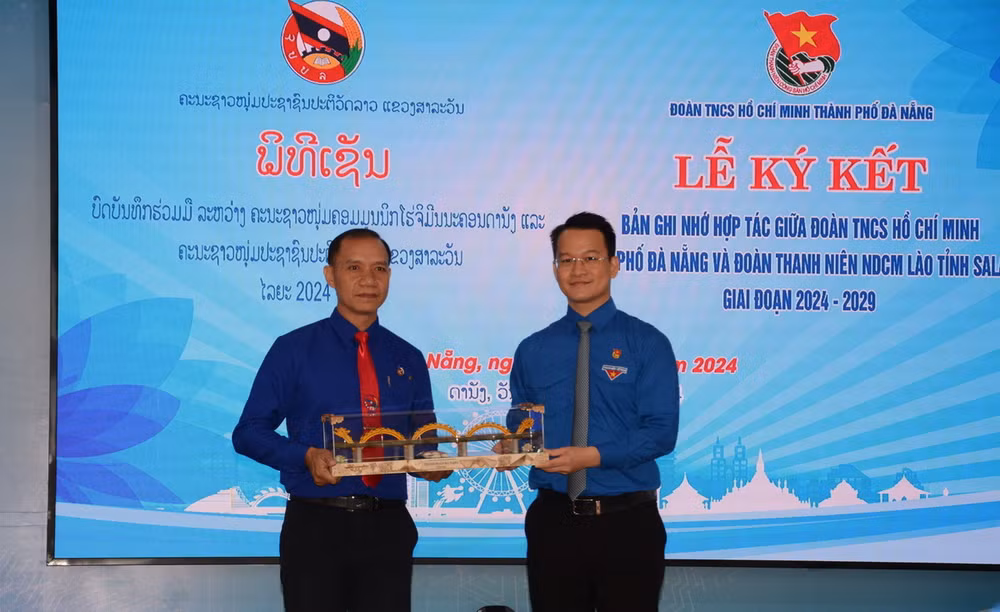 TTXVN_1707DanangSalavan2.jpg