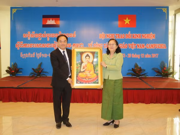 Việt Nam-Campuchia trao đổi kinh nghiệm về công tác tôn giáo ảnh 1