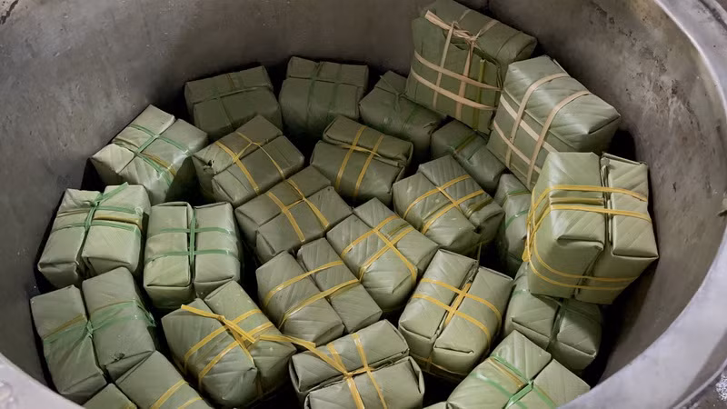 Quảng Trị: Làng bánh tét Mặt Trăng hối hả vào vụ Tết Nguyên đán ảnh 1