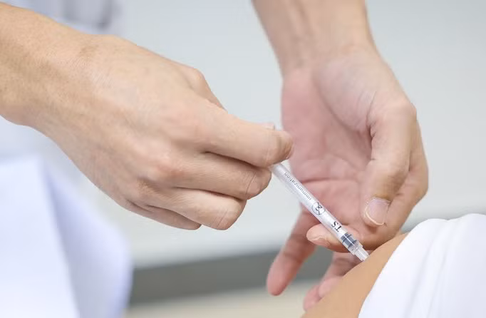 Thiếu vaccine tiêm chủng mở rộng: Nguy cơ dịch bệnh quay trở lại ảnh 1