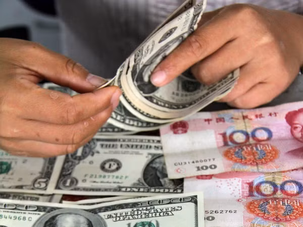 Dự trữ ngoại tệ của Trung Quốc tăng lên trên 3.800 tỷ USD ảnh 1