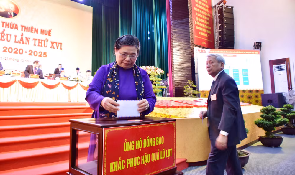 Khai mạc Đại hội Đảng bộ tỉnh Thừa Thiên-Huế lần thứ XVI ảnh 2