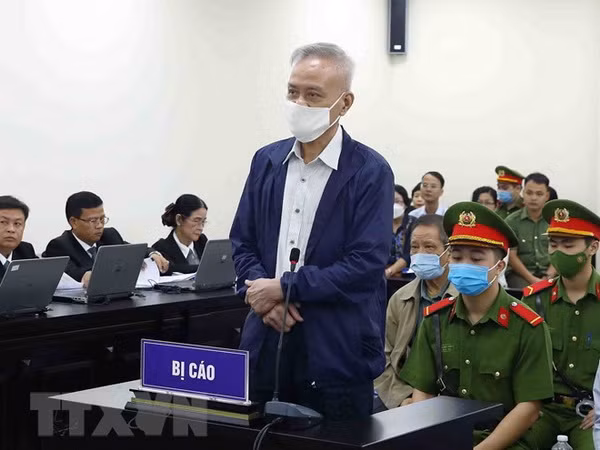 Phúc thẩm vụ án xảy ở Công ty Dược Cửu Long: Hai bị cáo được giảm án ảnh 1