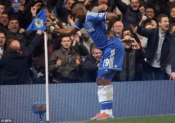 Tin 16/5: Eto'o vẫn rất cay cú Mourinho, M.U thiệt hại lớn ảnh 2