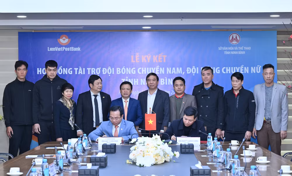LienVietPostBank tài trợ 2 đội bóng chuyền nam nữ Ninh Bình ảnh 1