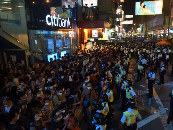 Hong Kong: Tòa án ban bố lệnh cấm chiếm giữ Mong Kok ảnh 1