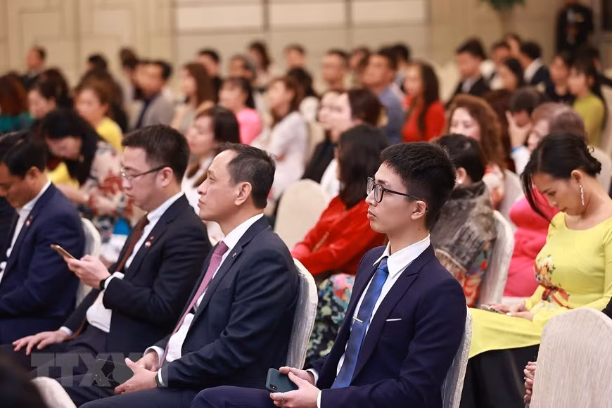 Thủ tướng: Người Việt tại Singapore là cầu nối hữu nghị giữa hai nước ảnh 3