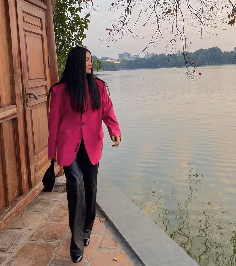 Mãn nhãn với street style xuất hành đầu Xuân của dàn mỹ nhân Việt ảnh 14