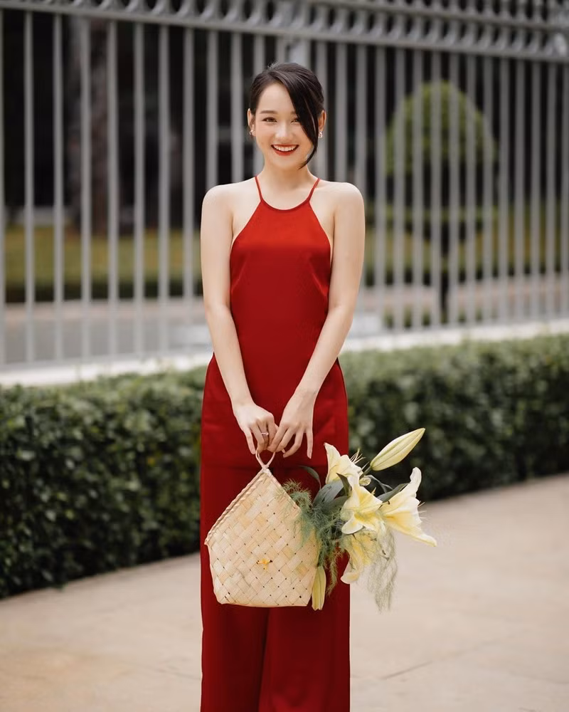 Mãn nhãn với street style xuất hành đầu Xuân của dàn mỹ nhân Việt ảnh 11