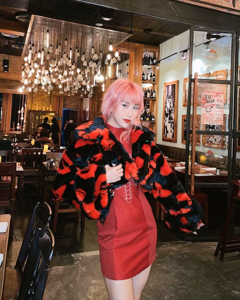 Mãn nhãn với street style xuất hành đầu Xuân của dàn mỹ nhân Việt ảnh 2
