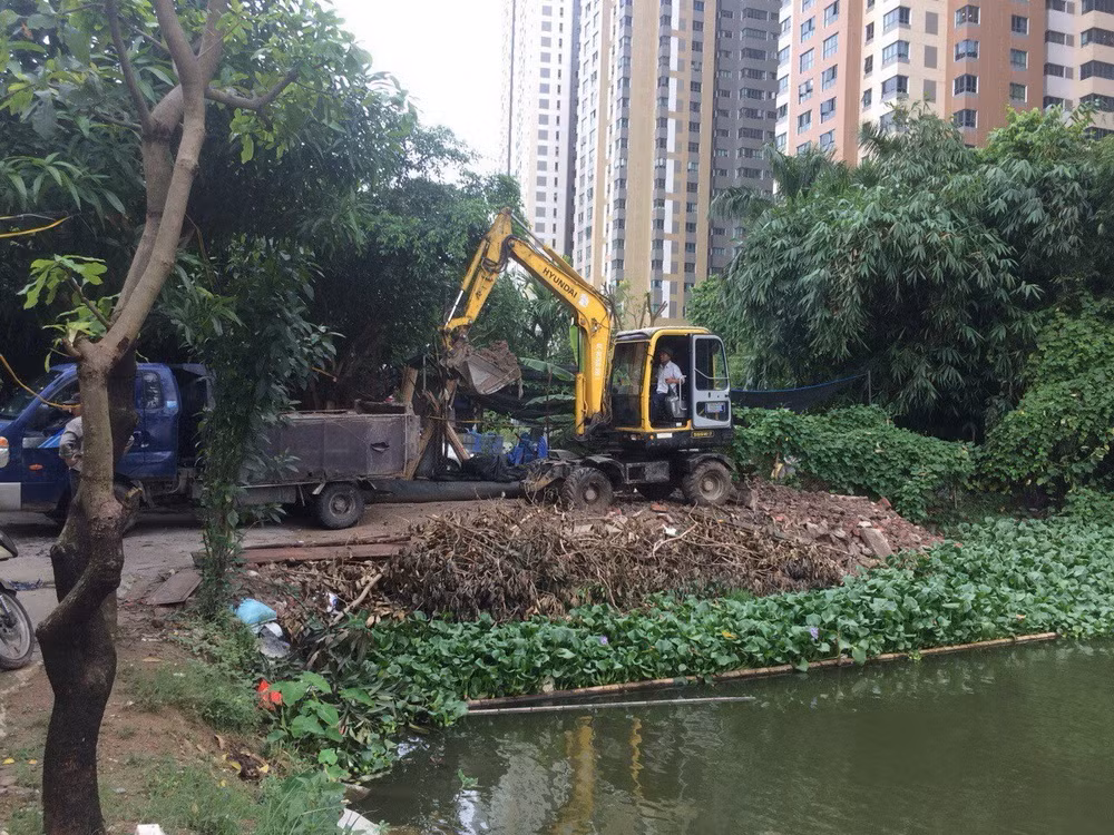 Hà Nội giải tỏa vi phạm tại hồ Ngòi sau phản ánh của TTXVN ảnh 1