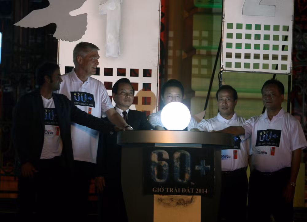 “Tắt đèn bật ý tưởng 2015” hưởng ứng chiến dịch Giờ Trái Đất ảnh 1