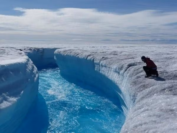 Kết thúc đợt băng tan kéo dài kỷ lục tại Greenland ảnh 1