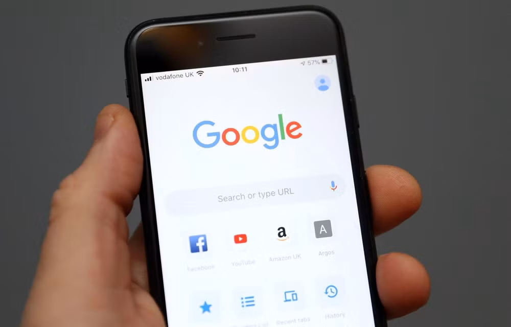'Google gây sức ép để trở thành công cụ tìm kiếm mặc định trên iPhone' ảnh 1