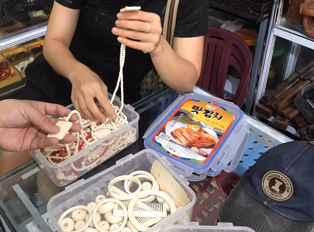 Ngăn chặn, xử lý các đối tượng buôn bán trái phép ngà voi ảnh 4