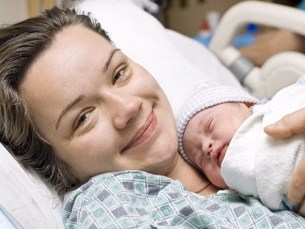 Nga đạt Mục tiêu Thiên niên kỷ về kiểm soát tỷ lệ tử vong ở mẹ và bé ảnh 1