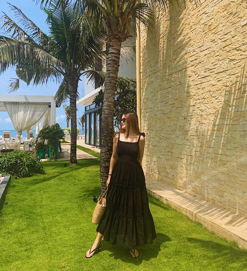 Street style xanh mướt, ngập nắng mùa Hè của dàn sao Việt ảnh 23