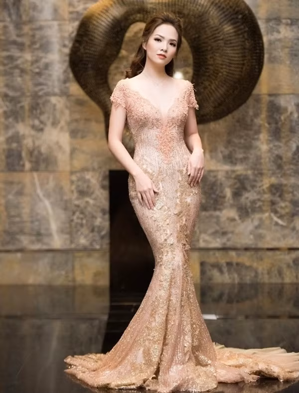 Chiêm ngưỡng 15 bộ đầm đẹp nhất năm 2016 của mỹ nhân Việt ảnh 15