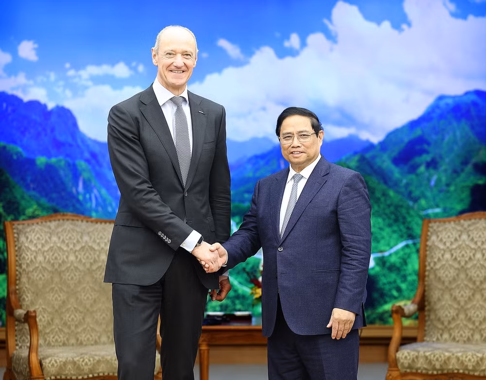 ttxvn_thu_tuong_pham_minh_chinh_tiep_chu_tich_tap_doan_siemens_2602_2.jpg
