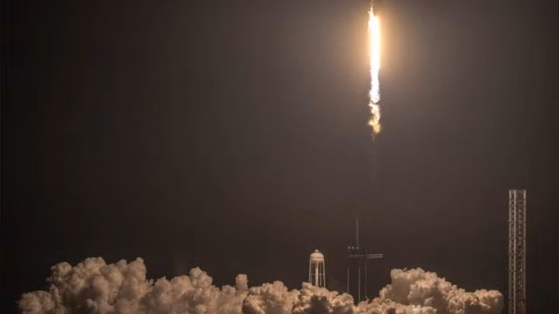 SpaceX phóng thêm 15 vệ tinh Starlink lên quỹ đạo của Trái đất ảnh 1