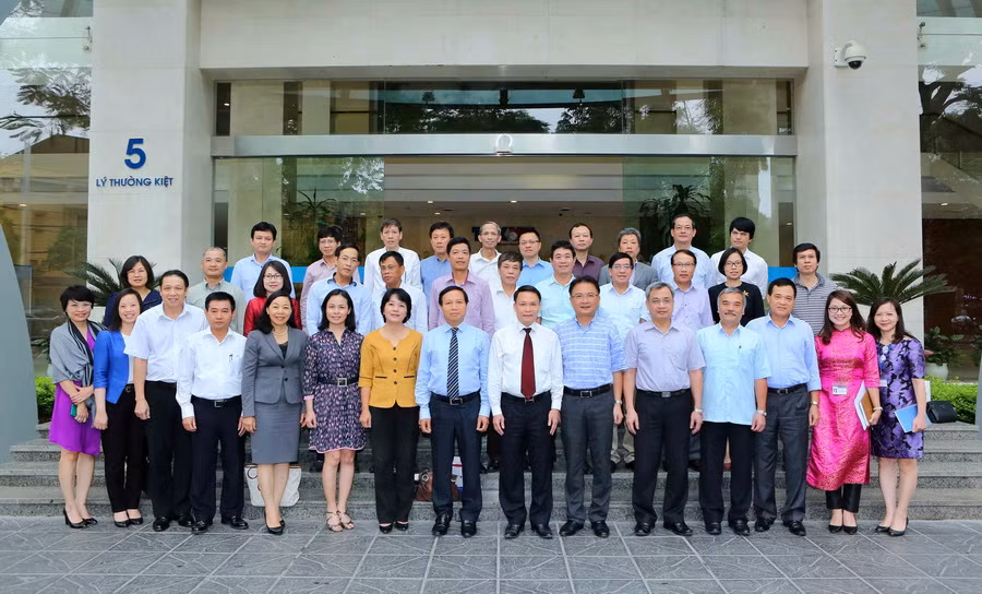 TTXVN làm việc với trưởng các cơ quan đại diện Việt Nam ở nước ngoài ảnh 1