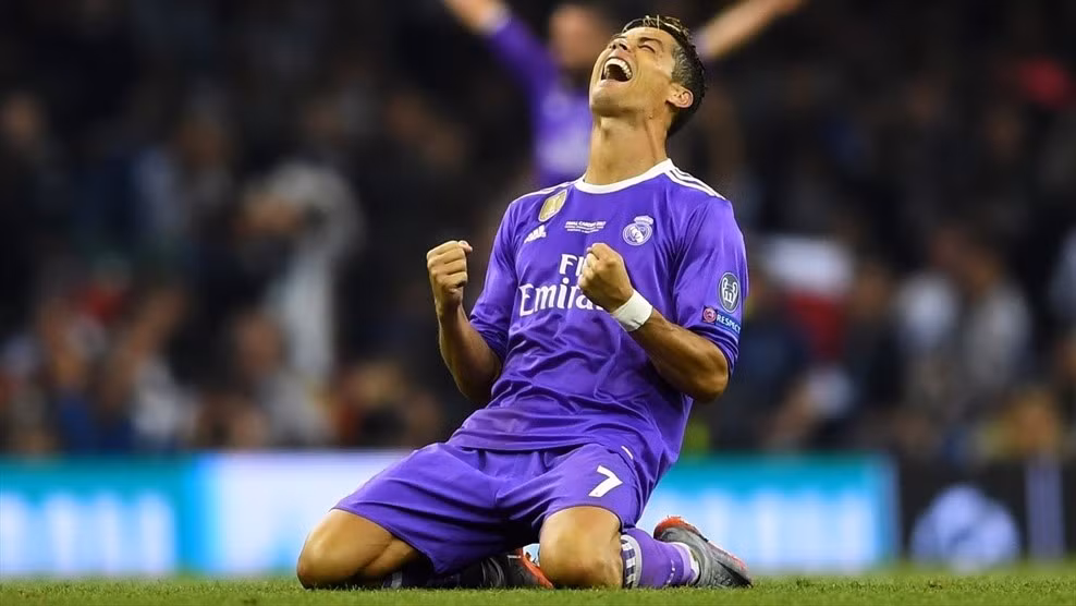 Ronaldo thiết lập hàng loạt kỷ lục sau khi "phá lưới" Buffon ảnh 1
