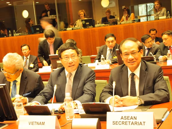 ASEAN-EU nhất trí hướng tới quan hệ đối tác chiến lược ảnh 1