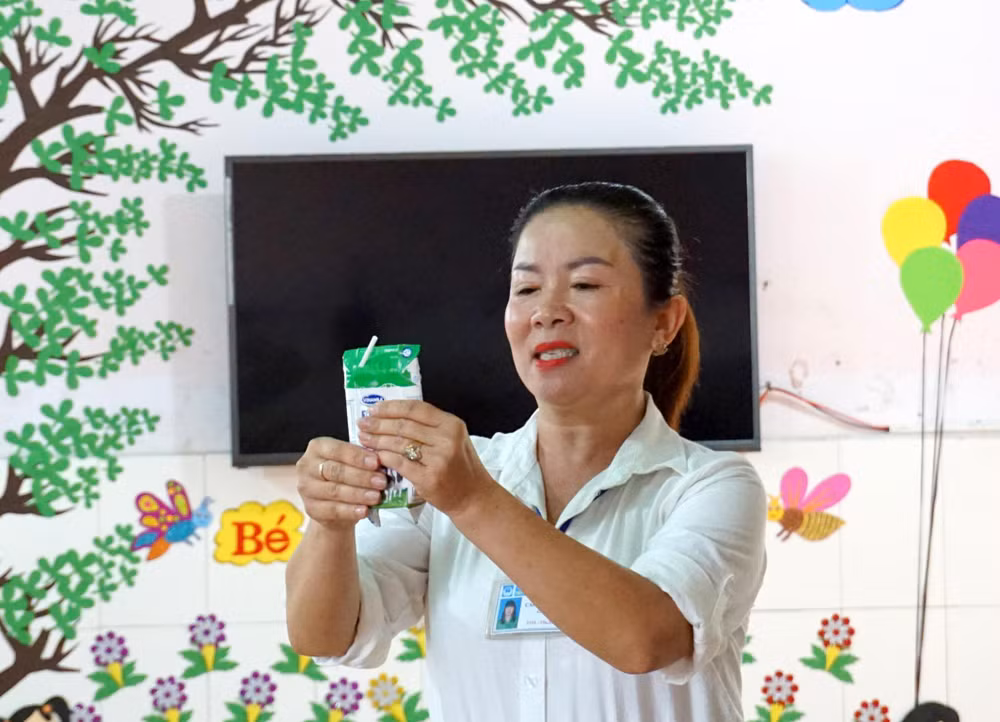 Bình Định tích cực với việc triển khai sữa học đường trong năm học mới ảnh 6