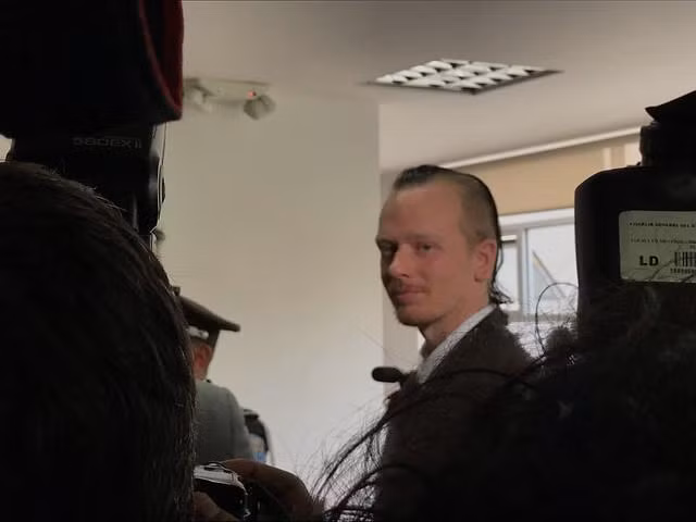 Tòa Ecuador thả công dân Thuỵ Sĩ liên quan đến nhà sáng lập WikiLeaks ảnh 1
