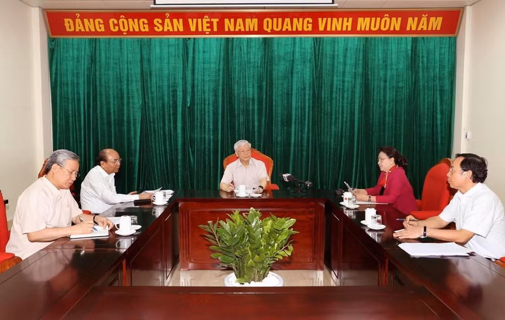 Tổng Bí thư, Chủ tịch nước Nguyễn Phú Trọng chủ trì họp lãnh đạo ảnh 2