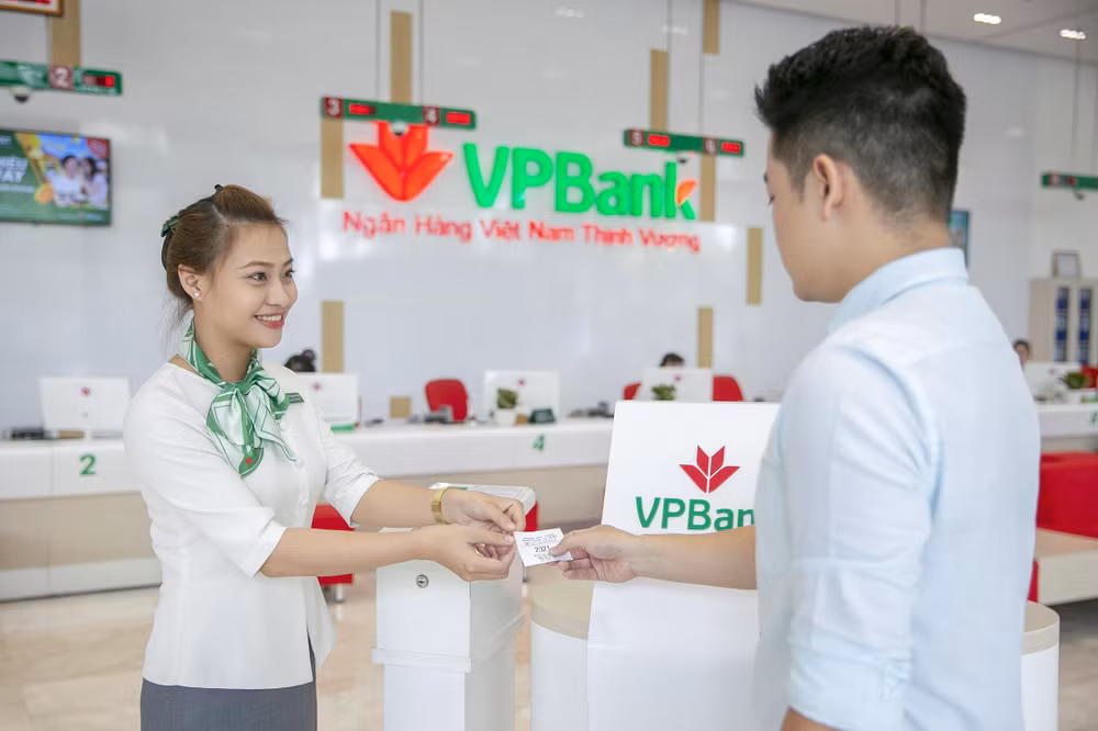 VPBank lọt vào tốp 10 doanh nghiệp tư nhân lớn nhất 2018 ảnh 1