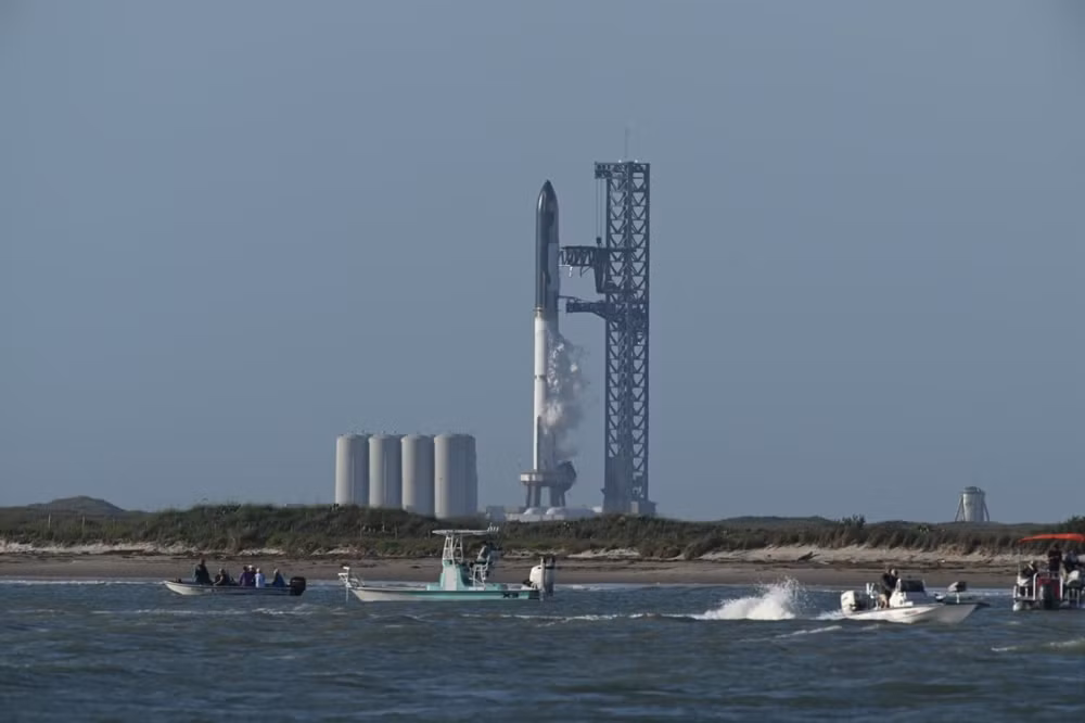 SpaceX bất ngờ hoãn phóng tàu vũ trụ Starship ngay sát giờ cất cánh ảnh 1
