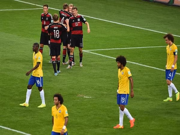 Các cầu thủ Brazil bị cho điểm 0 trong trận thảm bại trước Đức ảnh 1