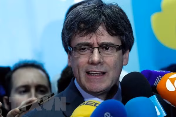 "Cựu Thủ hiến vùng Catalonia phải do tòa án Tây Ban Nha xét xử" ảnh 1