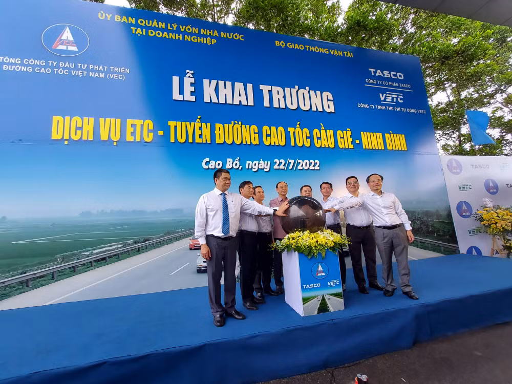 Cao tốc Cầu Giẽ-Ninh Bình chính thức áp dụng thu phí không dừng ảnh 1