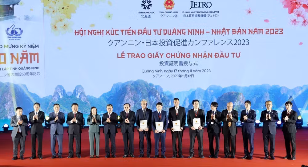 TTXVN_2002QuangninhFDI.jpg