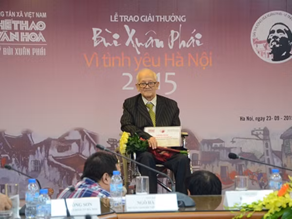 Giải thưởng Lớn-Vì tình yêu Hà Nội vinh danh nhà nghiên cứu Giang Quân ảnh 1