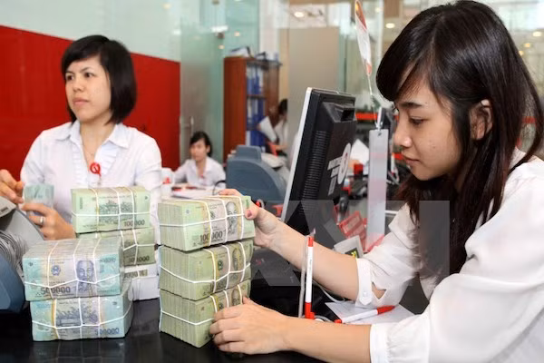 Giá cổ phiếu ngành ngân hàng được kỳ vọng cao hơn nhiều so với khu vực ảnh 1