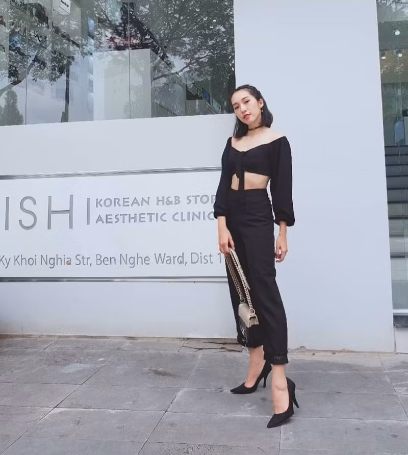 Hoa hậu Mỹ Linh, Jolie Nguyễn khoe street style du lịch “sang chảnh” ảnh 20