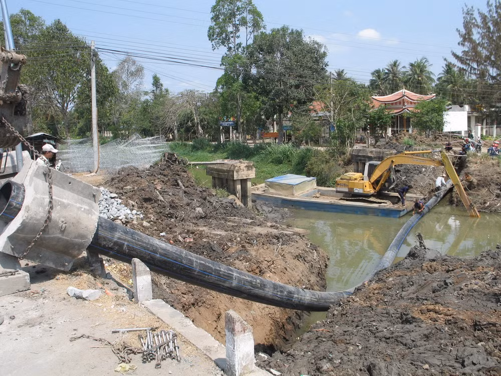 Tiền Giang cung cấp nước ngọt cho 30.000 hộ dân vùng hạn mặn ảnh 1