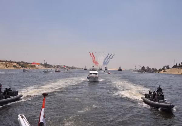 Ai Cập triển khai dự án đào kênh Suez mới để vực dậy nền kinh tế ảnh 1