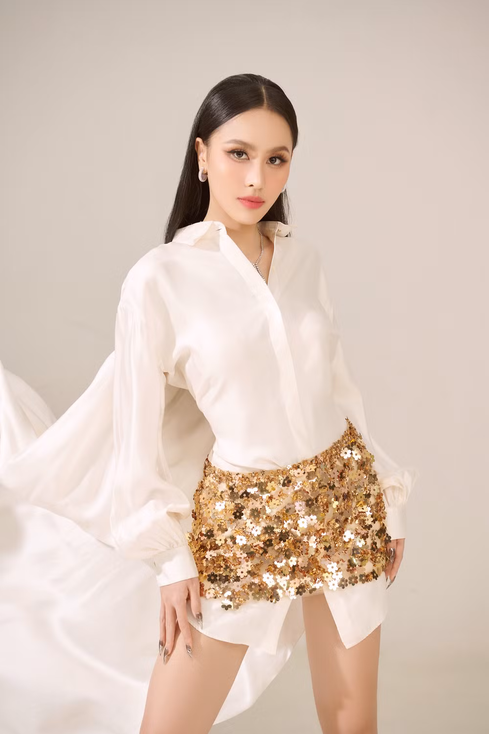 ngoc-hang-phong-van-kin-2-3477.jpg