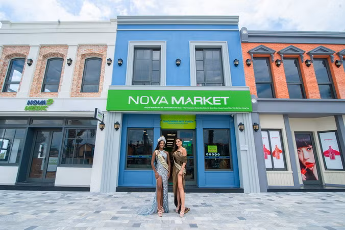 Các hoa hậu khám phá đại lộ shophouse NovaWorld Ho Tram ảnh 3